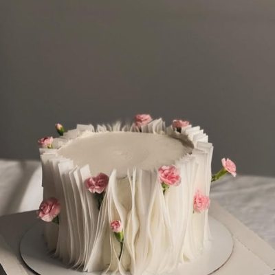 Best Cake in Ludhiana Whispering Ruffle Cake Chocolate Cake Fruit cake in ludhiana